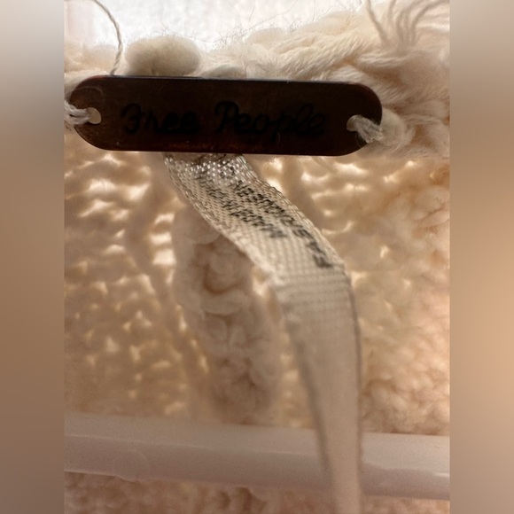 Free People asymmetrical bottom Cream Cable Knit Sweater - Picture 5 of 8